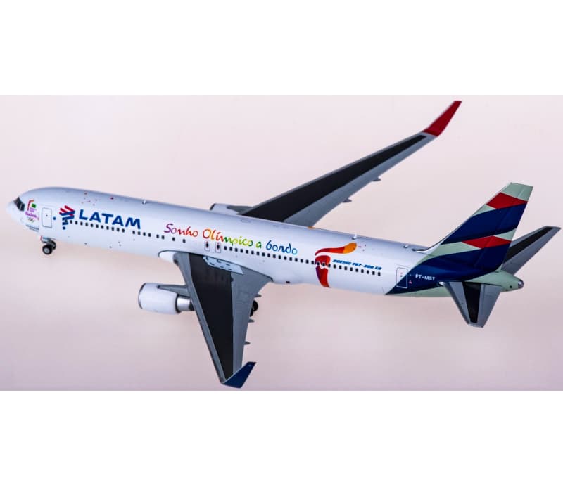 JC Wings LATAM Boeing 767-300ER PT-MSY 1:400 Aircraft Pre-built  Airliner Model Display