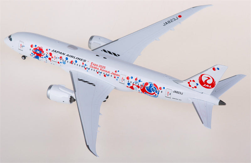 NG Models Japan Airlines Boeing 787-8 Dreamliner JA823J 1:400 Diecast Model view 3