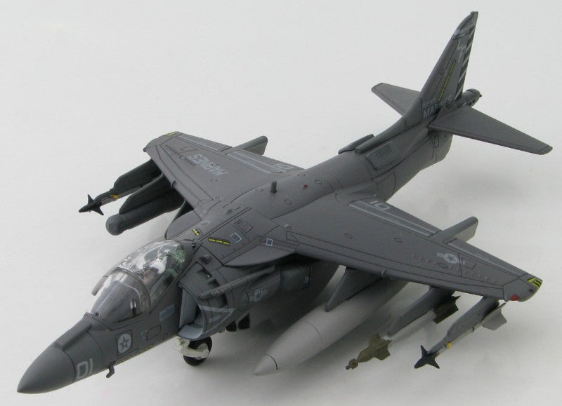 HOBBY MASTER USMC AV-8B VMA-211 1:72 Model   Wake Island Avengers 165419