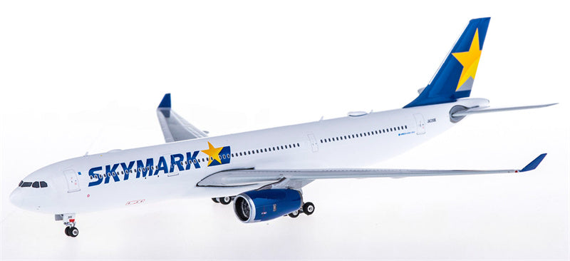 Phoenix Skymark Airlines Airbus A330-300 JA330E 1:400 Diecast Model view 2