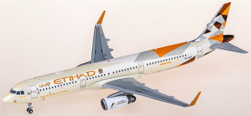 JC Wings 1:200 Etihad Airways Airbus A321 A6-AEE Diecast Model view 4