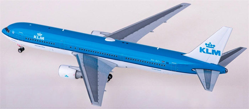 Phoenix KLM Boeing 767-300ER PH-BZI 1:400 Diecast Model view 4