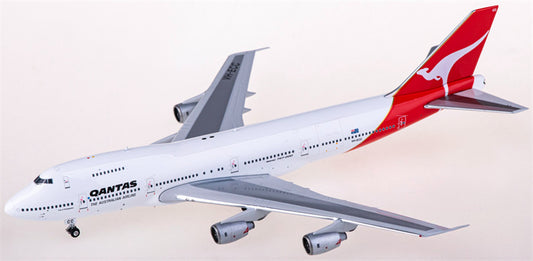 Phoenix Qantas Boeing 747-200 VH-ECC 1:400 Diecast Model view 1