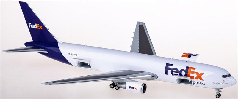 Geminijets FedEx Boeing 767-300ER N134FE Interactive Series 1:200 Diecast Model view 2