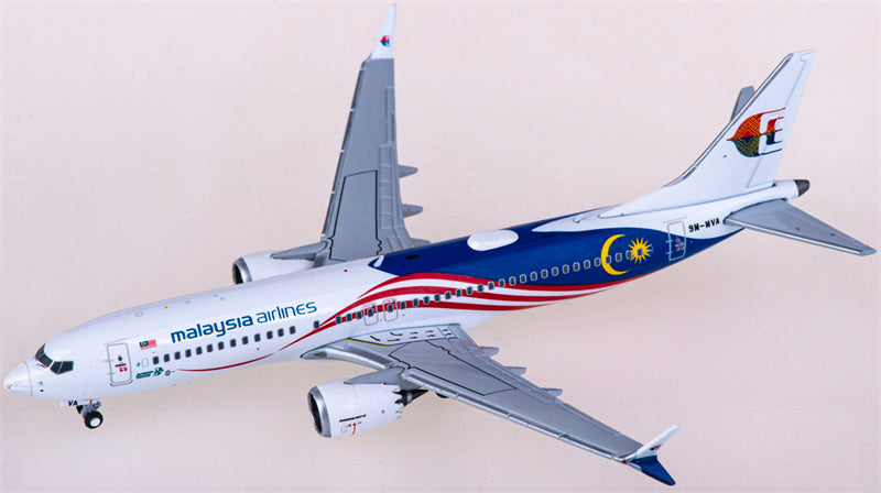 JC Wings Malaysia Airlines Boeing 737 MAX 8 9M-MVA 1:400 Diecast Model view 2