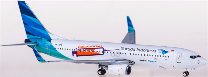 Phoenix Garuda Indonesia Boeing 737-800 PK-GFT 1:400 Diecast Model view 1