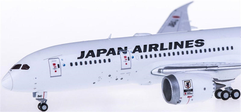 JC Wings Japan Airlines Boeing 787-8 JA841J 1:400 Airplan Diecast Model view 2