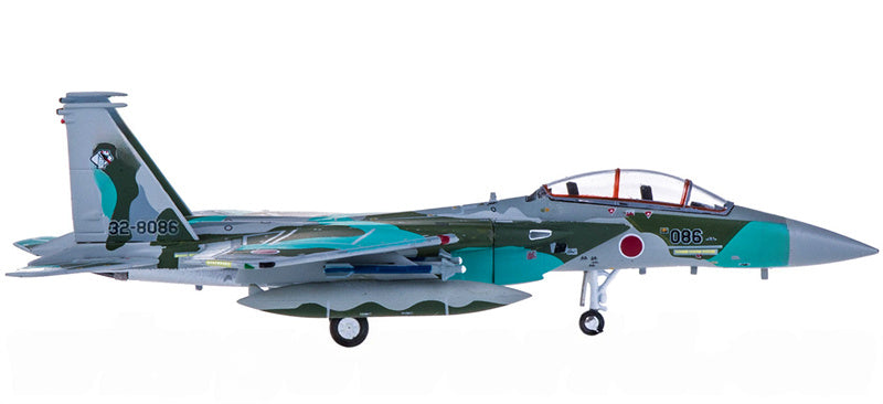 Hogan JASDF McDonnell Douglas F-15 32-8086 1:200 Diecast Model view 1