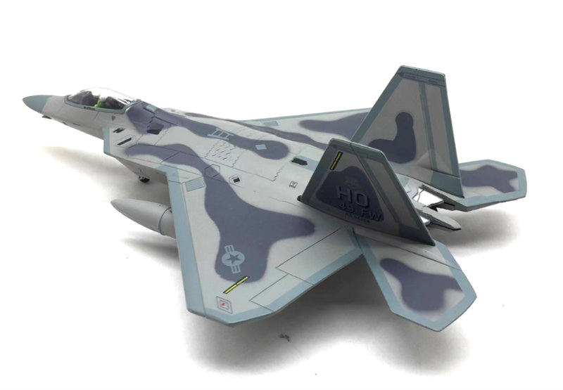 FLOZ US Lockheed Martin F-22 Raptor fighter jet 1:100 Aircraft Pre-built Model