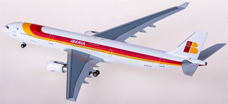 AeroClassics Iberia Airbus A330-300 EC-LXK 1:400 Diecast Model view 3