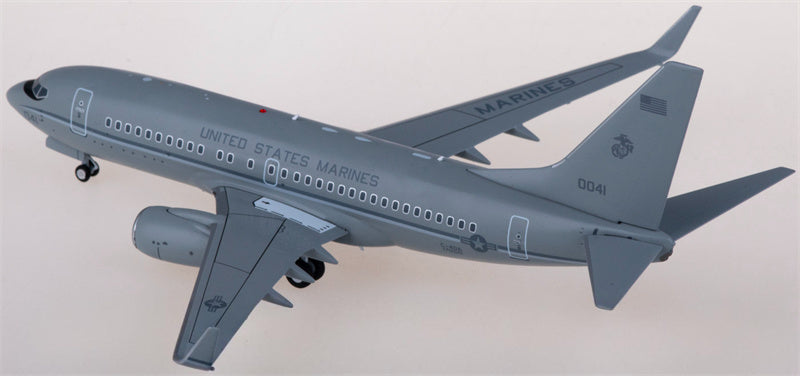 NG Models USMC Boeing 737-700 C-40A Clipper 170041 1:200 Diecast Model view 3
