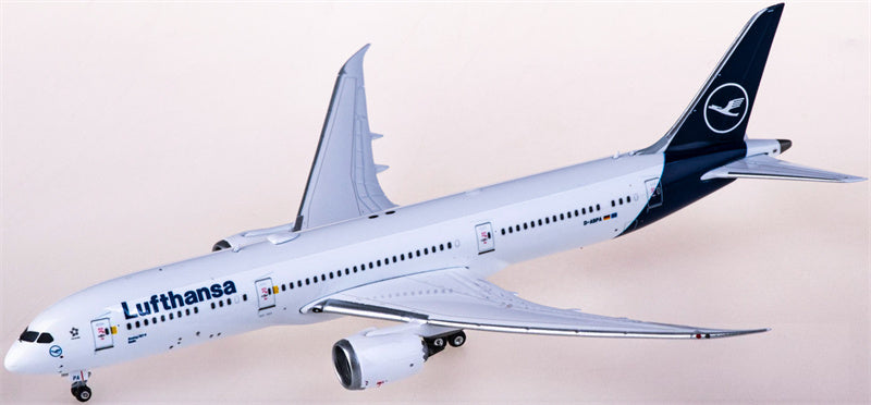 Phoenix 1:400 Lufthansa Boeing 787-9 D-ABPA Diecast Model view 1