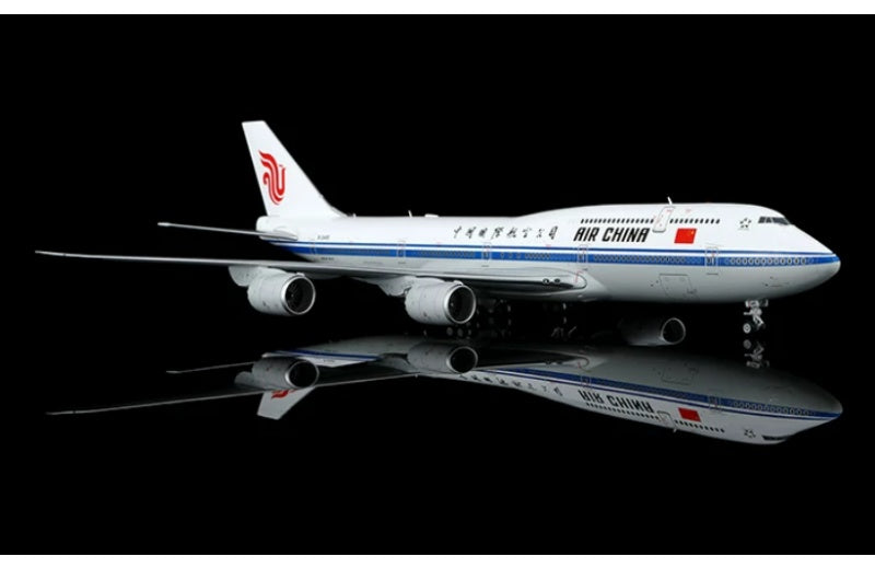SQ Wings 1:200 Air China B747-8I B-2485 Standard Edition DIECAST Model