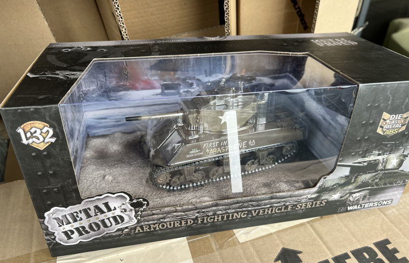 Metal Proud US medium tank Sherman M4A3E2 (75) Jumbo Cobra King 1:32 Tank Pre-built Model