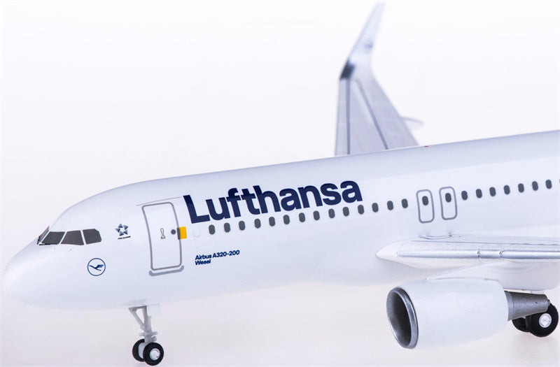 Hogan Lufthansa Airbus A320 D-AIZW 1:200 ABS Model view 2