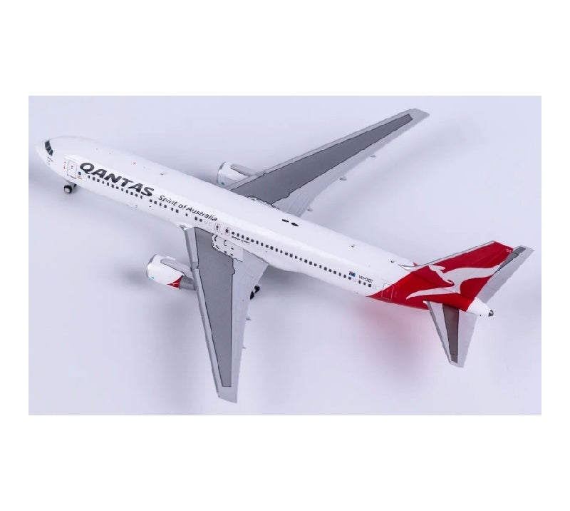 Panda Model 1:400 Qantas Boeing 767-300 VH-OGT  DIECAST Model
