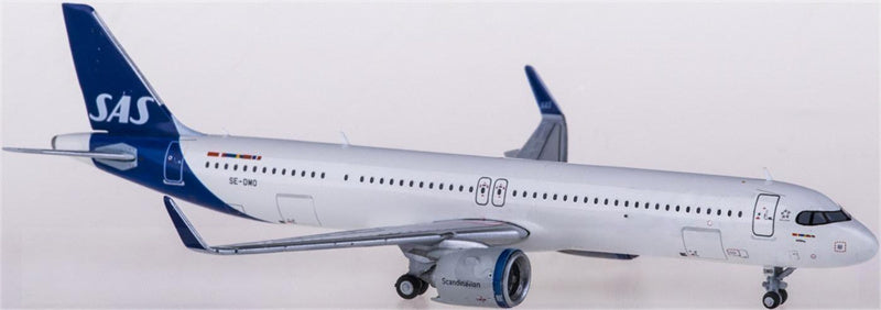 Geminijets SAS Airbus A321neo SE-DMO 1:400 Diecast Model view 1