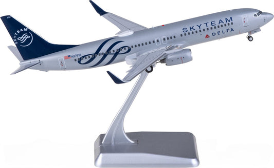 NG Models Delta Air Lines Boeing 737-800 N3761R Skyteam 1:200 Diecast Model view 1