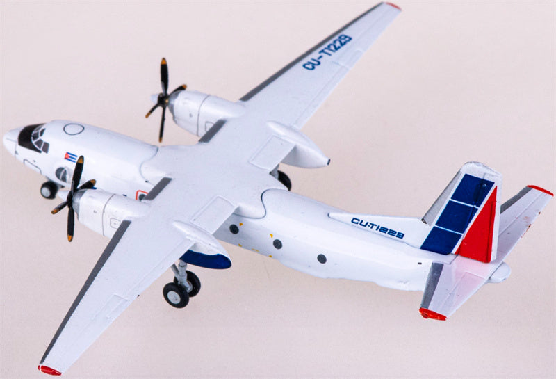Geminijets Cubana Antonov An-26 CU-T1229 1:400 Diecast Model view 4
