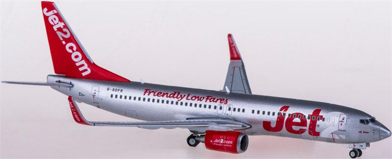 Geminijets Jet2 Boeing 737-800 G-GDFR 1:400 Diecast Model view 1