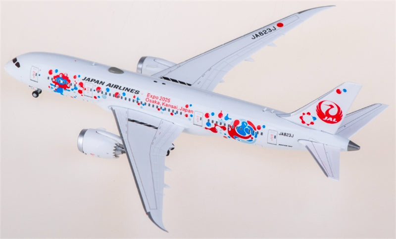 JC Wings Japan Airlines Boeing 787-8 Dreamliner JA823J 1:400 Diecast Model view 3