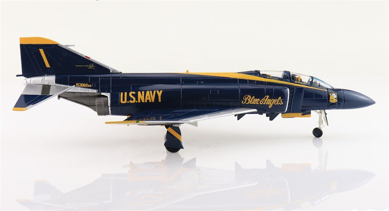 HOBBY MASTER McDonnell Douglas F4J Phantom II US Navy Cdr. Harley Hall & AMHI Guy Giuffrai US Navy 1970 to 1971 1:72 Aircraft Pre-built Model