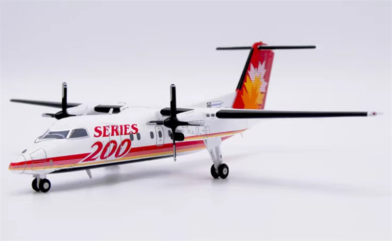 JC Wings De Havilland Canada Dash 8 Q200 C-GGMP 1:200 Aircraft Model