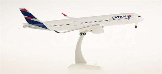 Hogan Latam for Airbus A350-900 1:200 Aircraft Pre-built  Airliner Model Display