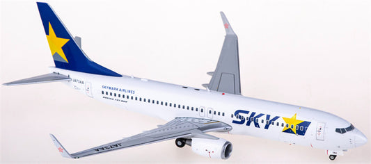 JC Wings Skymark Airlines Boeing 737-800 JA73AA 1:200 Diecast Model view 1