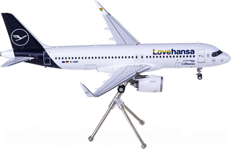 Geminijets Lufthansa Airbus A320neo D-AINY 1:200 Diecast Model view 1