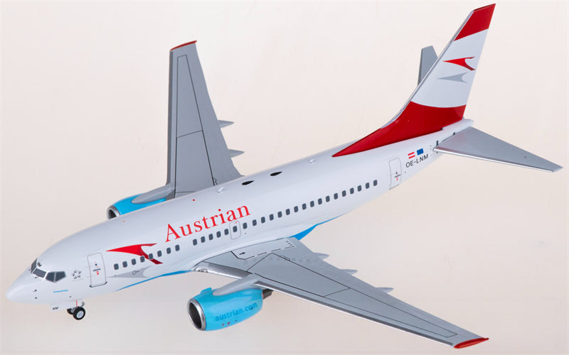 NG Models Austrian Airlines Boeing 737-600 OE-LNM 1:200 Diecast Model view 1