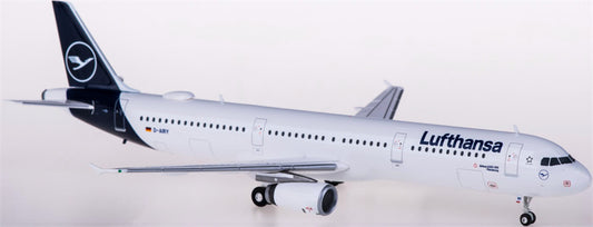 Herpa Lufthansa Airbus A321 D-AIRY 1:200 ABS Model view 1