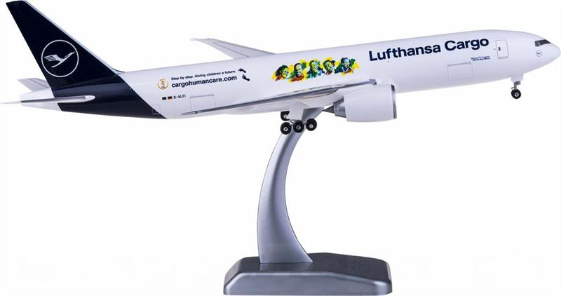 Hogan Lufthansa Cargo Boeing 777F D-ALFI 1:200 ABS Model view 1