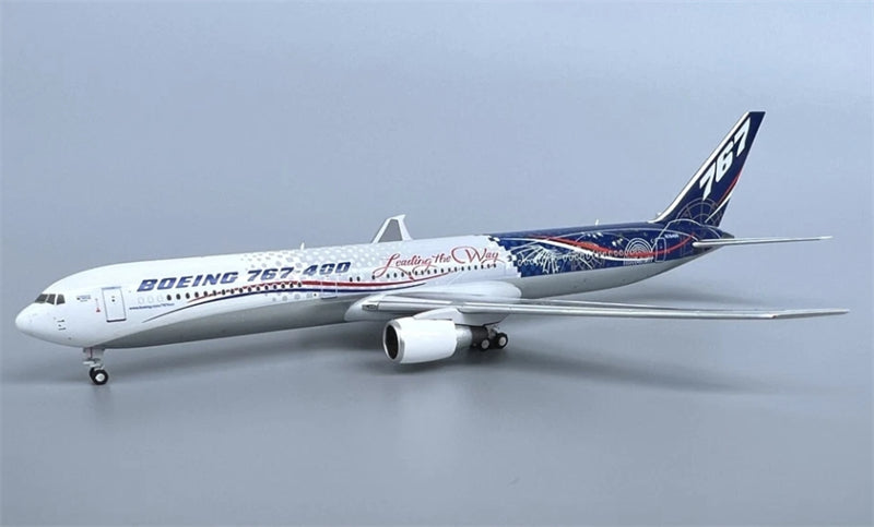 Patriot Boeing 767-400ER N76400 Leading the Way 1:400 Diecast Model view 3