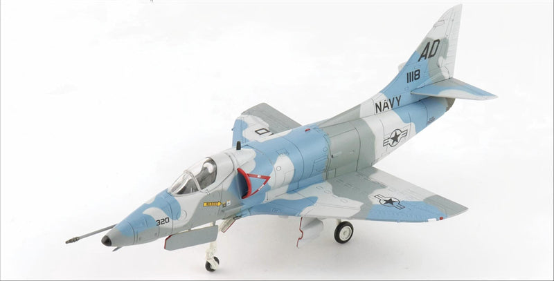 HOBBY MASTER US Navy A-4E VA-43 Challengers 1:72 Model 1975 Aggressor Scheme 151118