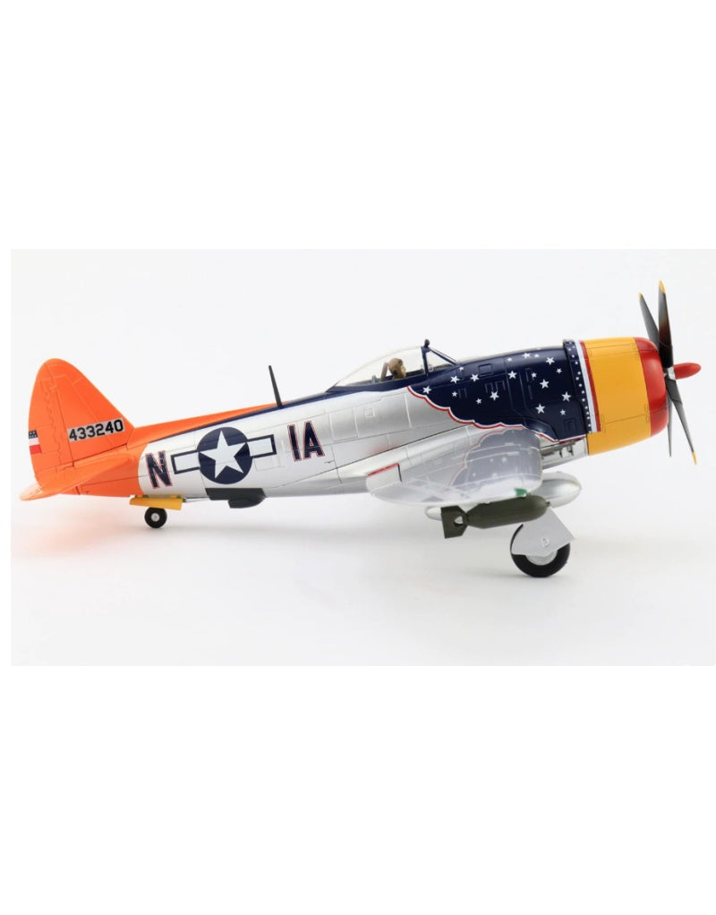 HOBBY MASTER USAAF P-47D 358th FG 366th FG 1:48 Model 1945  Tarheel Hal Lt. Ike David 44-33240