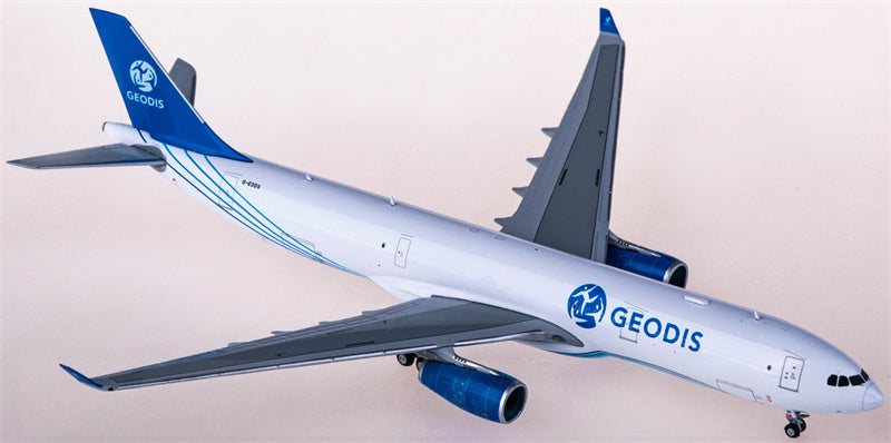 JC Wings Titan Airways Airbus A330-300F G-EODS 1:400 Diecast Model view 1