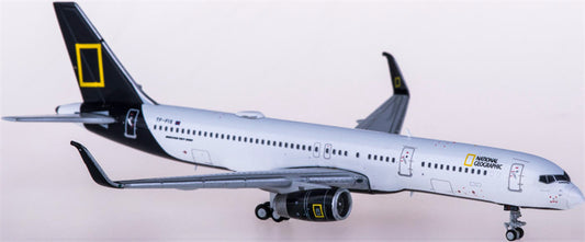 JC Wings Icelandair Boeing 757-200 TF-FIS National Geographic 1:400 Diecast Model view 1