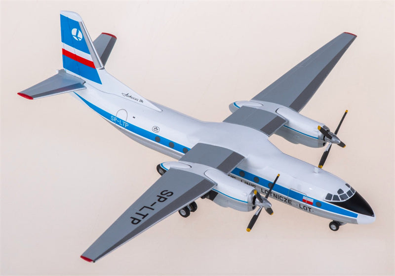 Herpa LOT Antonov AN-24B SP-LTP 1:200 Diecast Model view 1