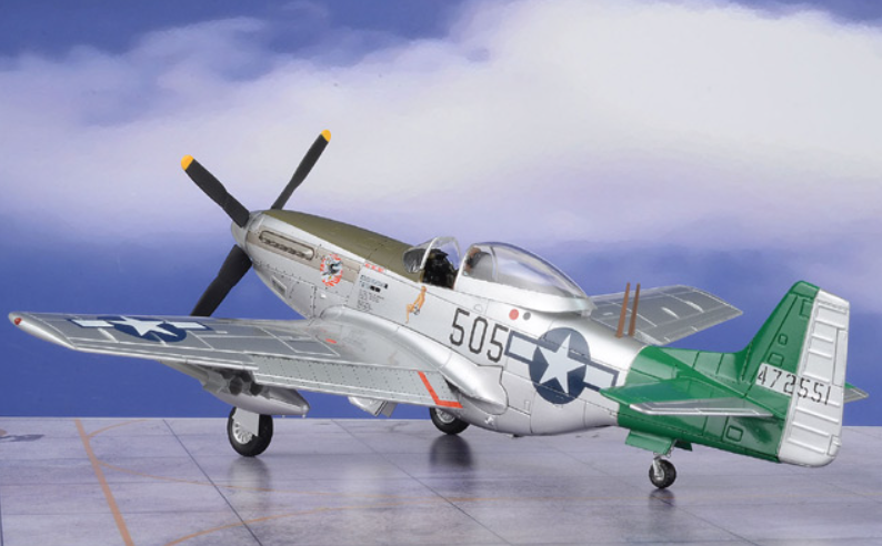 HOBBY MASTER USAAF / Iwo Jima P-51D Mustang Jr.457th FS / 506th FG / 7th AF 1:48 Model 1945  Capt. Abner M. Aust 472551