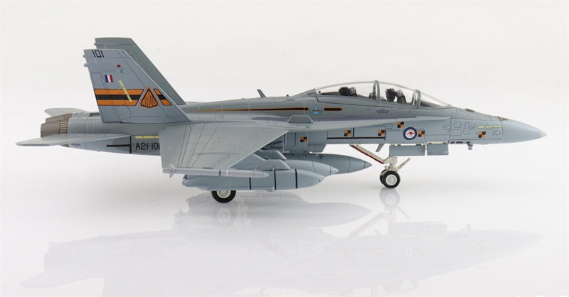 HOBBY MASTER F/A-18A Hornet ARDU A21-101 RAAF Royal Australian Air Force (with 2 x AGM-158) 1:72 Aircraft Pre-built Model