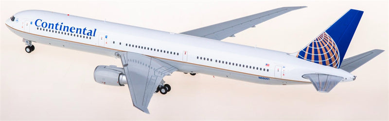 JC Wings 1:200 Continental Airlines Boeing 767-400ER N66051 Diecast Model view 4