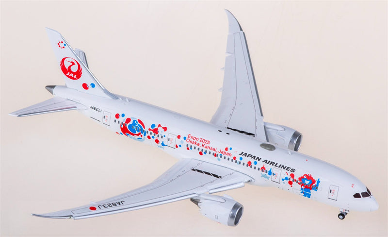 JC Wings 1:400 Japan Airlines Boeing 787-8 Dreamliner JA823J Flaps down Model