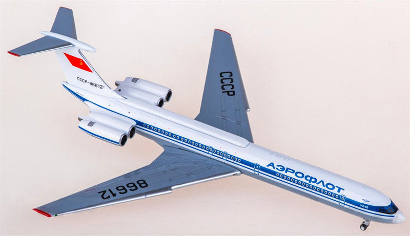 Phoenix 1:400 Aeroflot Ilyushin IL-62 CCCP-86612 Diecast Model view 3