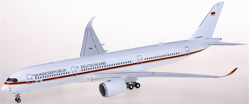 JC Wings Luftwaffe Airbus A350-900ACJ 10+01 1:200 Diecast Model view 2