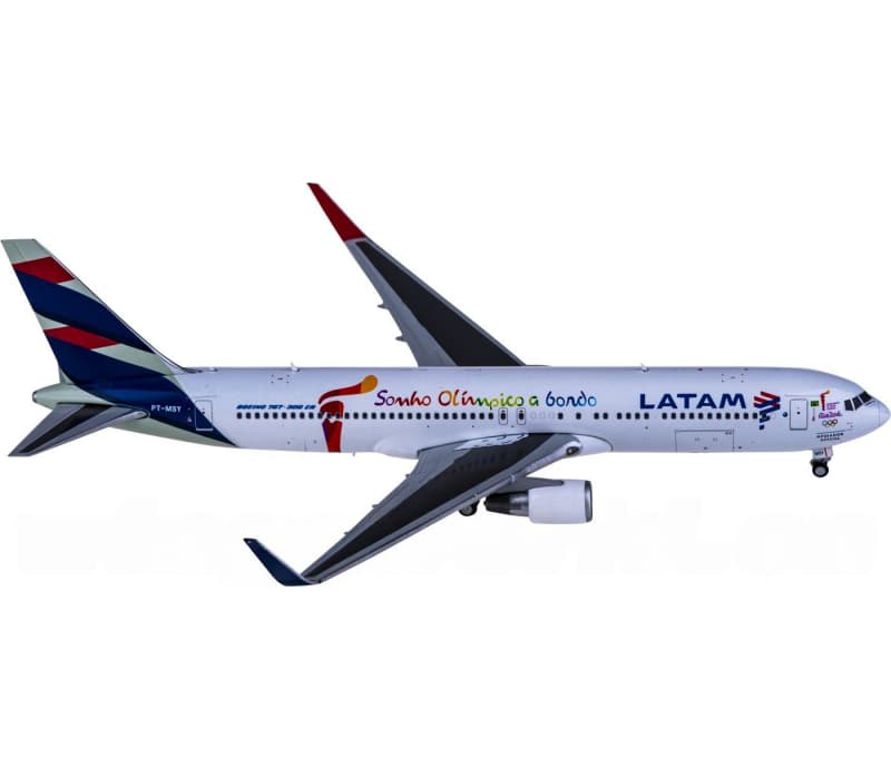 JC Wings LATAM Boeing 767-300ER PT-MSY 1:400 Aircraft Pre-built  Airliner Model Display