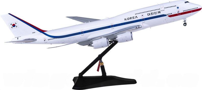 JC Wings South Korea Air Force Boeing 747-8 22001 1:200 Diecast Model view 3