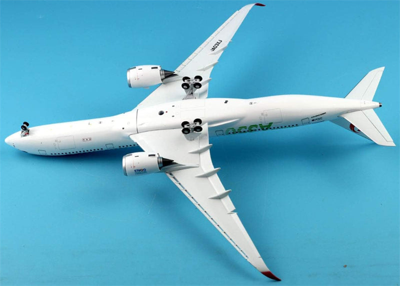 JC Wings 1:200 Japan Airlines Airbus A350-900 JA03XJ Flaps down DIECAST Model