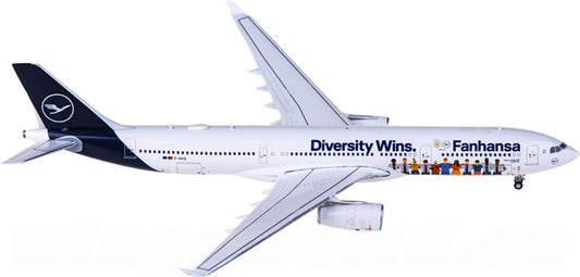 Geminijets Lufthansa for Airbus A330-300 D-AIKQ 1:400 Aircraft Pre-built  Airliner Model Display