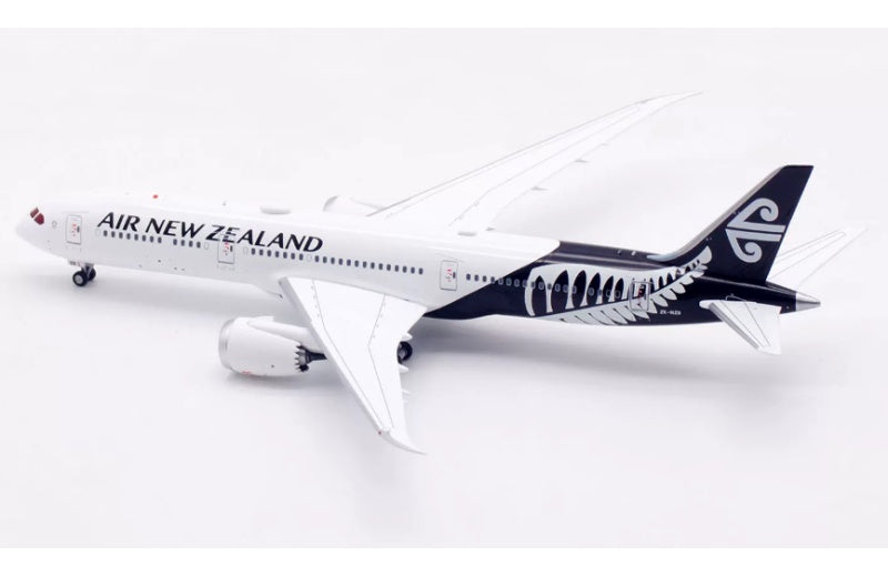Aviation 1:400 Air New Zealand B787-9 ZK-NZR  DIECAST Model